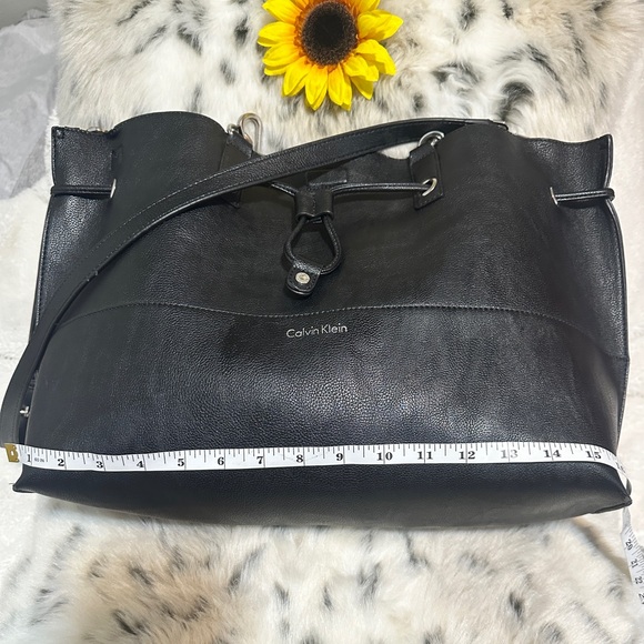 Calvin Klein Elegant Black Tote - Picture 3 of 9